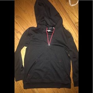 Boys trek pullover size small